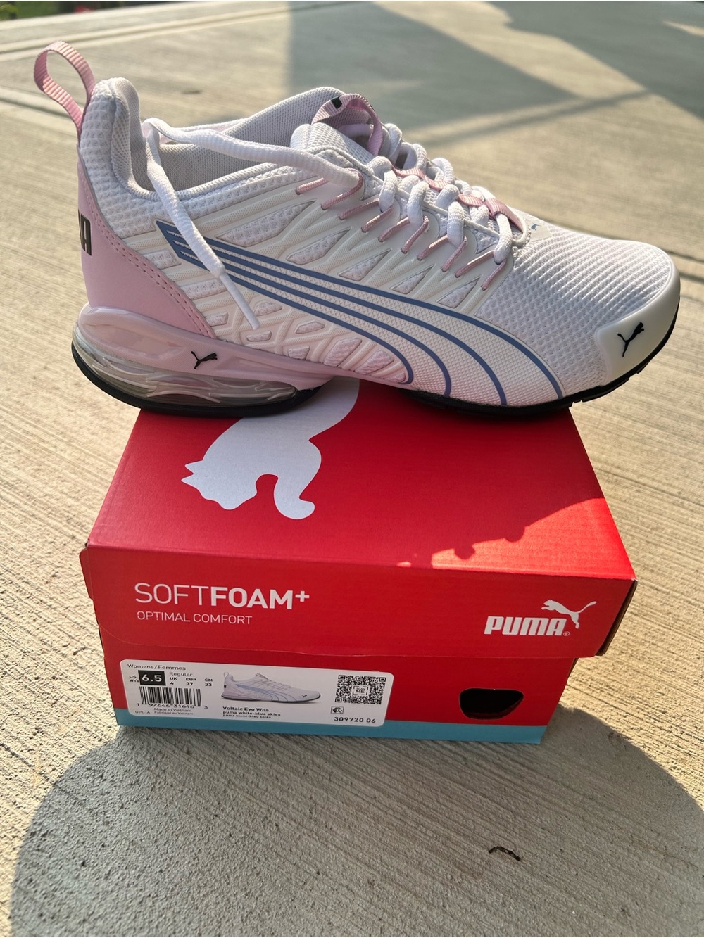 Puma White Pink & Light Blue Women's Athletic Sneakers NEW IN BOX. - Picture 11 of 12